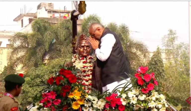 b2556074-880f-43bd-b748-99d2e5404a9e