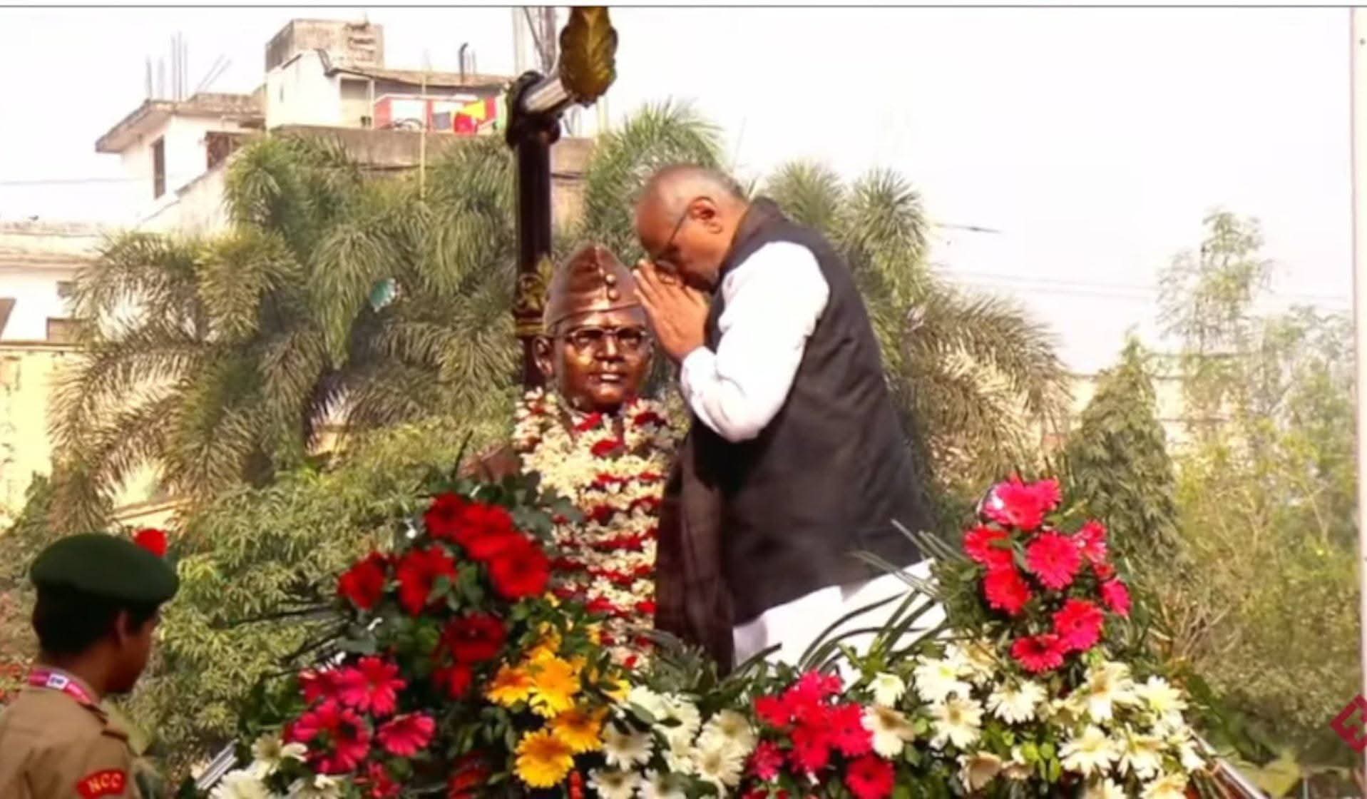 b2556074-880f-43bd-b748-99d2e5404a9e